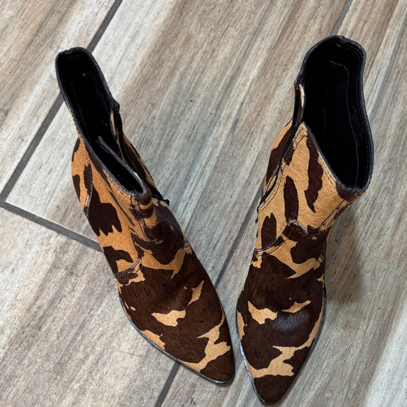 Gianni Bini Brown Leopard Ankle Boots with Black Heel - Picture 4 of 12